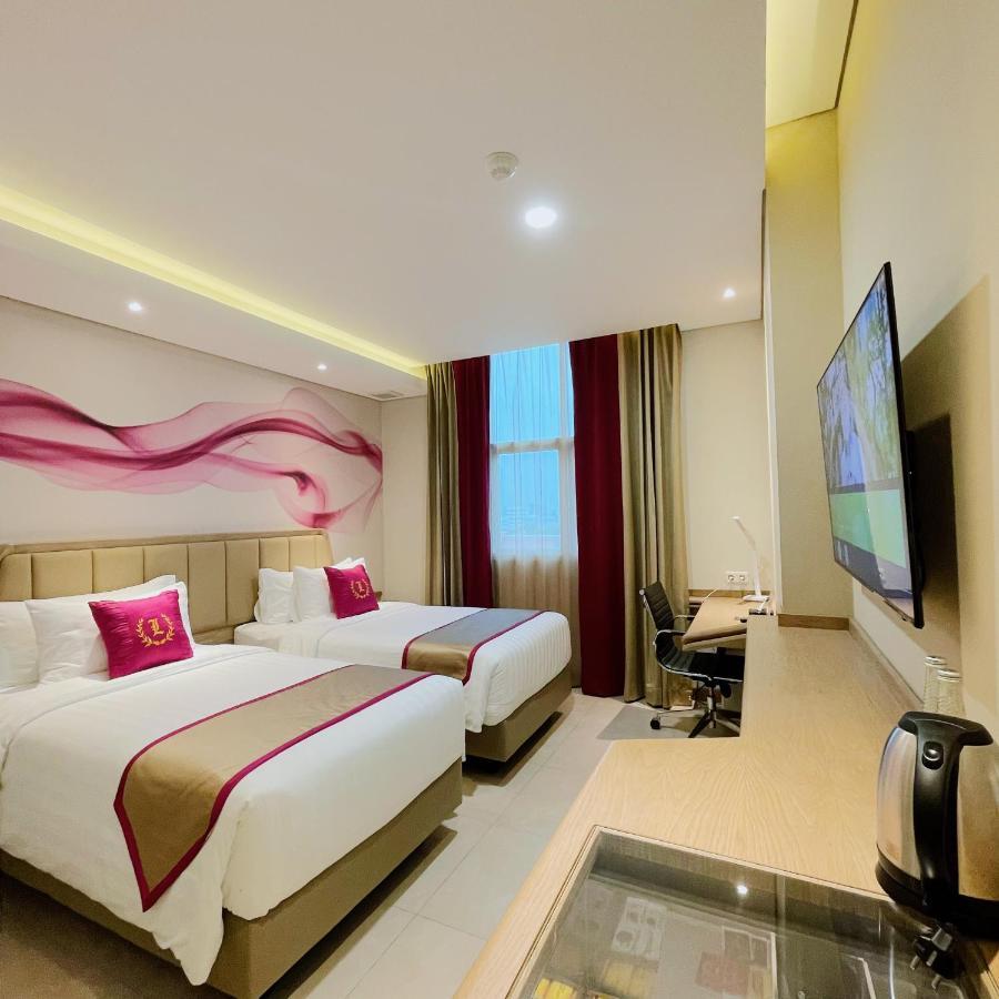 Leedon Hotel & Suites Surabaya Bagian luar foto